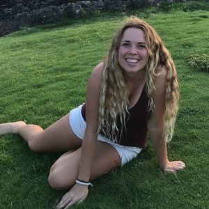 Meet your Posher, Natalie